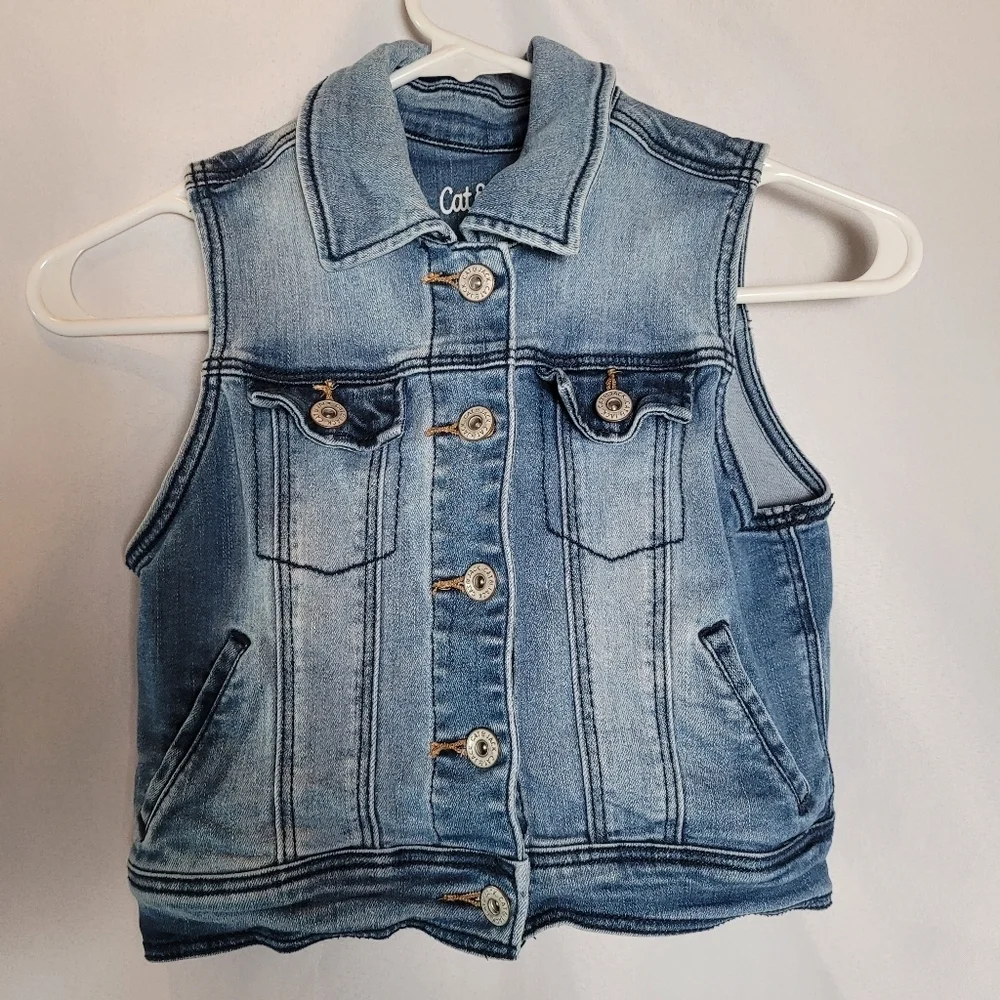 Cat & Jack Kids Medium Wash Denim Vest Size Medium 7/8